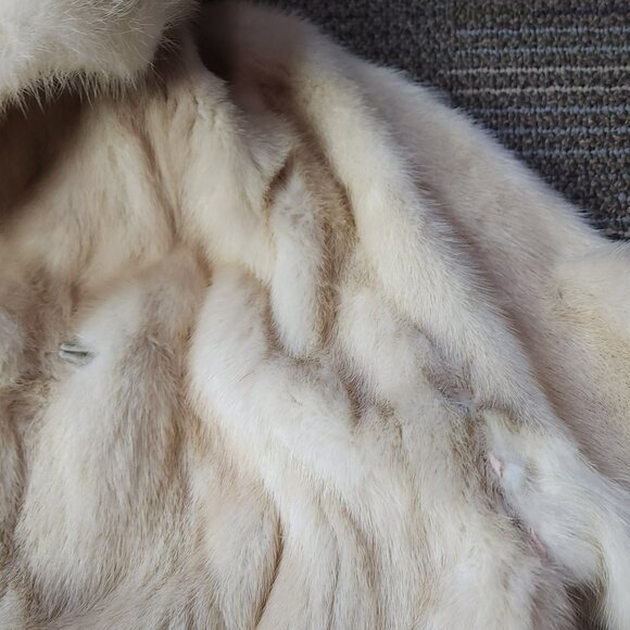 Vintage Eaton Salon White Fur Long Coat (XL - 42) - Picture 15 of 15